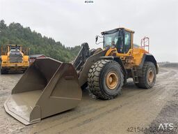 Volvo L220H wheel loader w/ lever control, bucket and sc