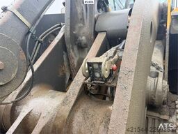 Volvo L220H wheel loader w/ lever control, bucket and sc