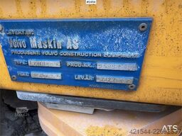Volvo L220H wheel loader w/ lever control, bucket and sc