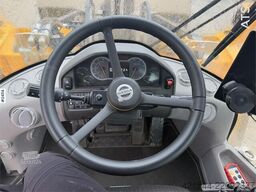 Volvo L220H wheel loader w/ lever control, bucket and sc