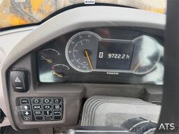 Volvo L220H wheel loader w/ lever control, bucket and sc