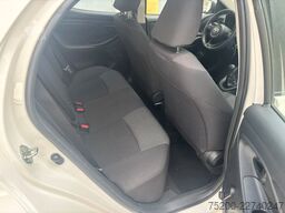 TOYOTA Yaris Basis /  12x Fahrzeuge verfügbar