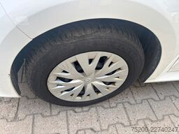 TOYOTA Yaris Basis /  12x Fahrzeuge verfügbar