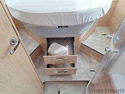 HYMER/ERIBA B-Klasse ML I BlackLine 790 hydr. Hubstützen