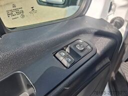 MERCEDES-BENZ Sprinter 215 CDI Doka  1. Hand