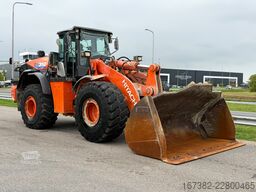 Hitachi ZW310-6