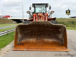 Hitachi ZW310-6