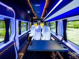Mercedes-Benz Sprinter 319, Taxi 8+1