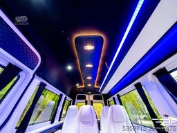 Mercedes-Benz Sprinter 319, Taxi 8+1