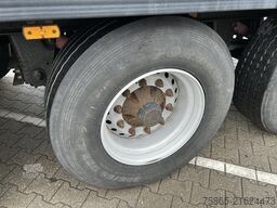 Schmitz Cargobull SCB S3B / Box / BPW Drum / NL Trailer