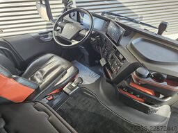 Volvo FH 16 750 / 8x4 / 245.000 kg / RETARDER /