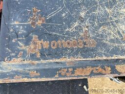 Terex TW110 with two-piece offset boom and 3 buckets