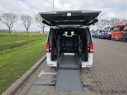 MERCEDES-BENZ EQV 300 5 + 2 Zits Rolstoel!