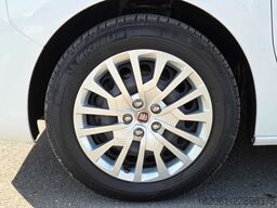 FIAT Scudo Kastenwagen SX L2 2.0 145MT6 NAV+Klimaauto