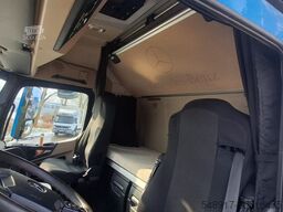 Mercedes-Benz 1845 SZM Mega Spacs Vollausst