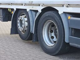 MAN 26.360 TGS 2 TONS TAILLIFT LAST AXLE STEERING 6...