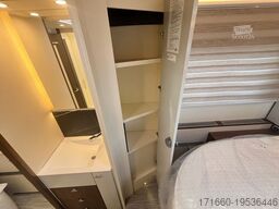 BÜRSTNER Elegance I 920 G Leder, Dachklima, Markise