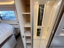 BÜRSTNER Elegance I 920 G Leder, Dachklima, Markise