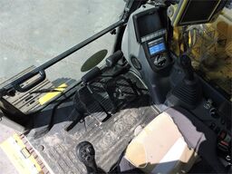 Komatsu HB215 + GPS / PC210
