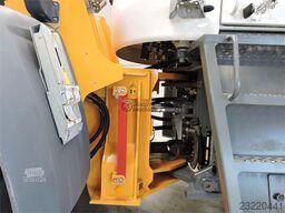 Liebherr L 566 Xpower