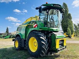 John Deere 8300