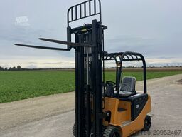 MY 2 Tonnen Elektrostapler MY 2 Tonnen Elektrostapler