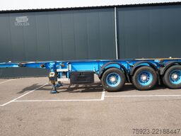 Groenewegen 3 Axle container chassis 20/30ft