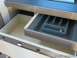 ROLLER TEAM Zefiro 266TL MR25/26 Qeens/Hubbett Raumbad Garag