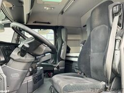 Mercedes-Benz Arocs 3251 8x4 Euro 6 Hiab 28 Tonmeter laadkraan