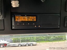 Mercedes-Benz Arocs 3251 8x4 Euro 6 Hiab 28 Tonmeter laadkraan