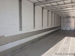 SCHMITZ CARGOBULL SKO 24/L FP 45 Multitemp/Doppelst./LBW 3to./Lift