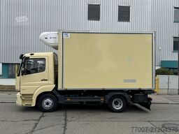 Mercedes-Benz Atego 923L 4-Fleisch-Rohrbahnen TK T-600