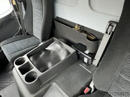 Mercedes-Benz Atego 923L 4-Fleisch-Rohrbahnen TK T-600