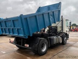 DAF 85 CF 410 (EURO 3 / BOITE MANUELLE / LAMES / 4X2)