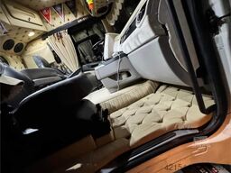 Scania R540 6x2 tractor unit. Stiholt body.