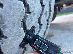Volvo FM 300 6x6 WASTE 4 + CLEAN WATER 8 m3 / VACUUM ...