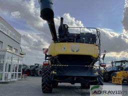 New Holland CR 8.90 RAUPE