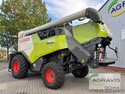 Claas TRION 660