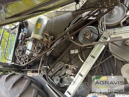 Claas TRION 660
