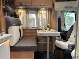 WEINSBERG CaraCompact EDITION PEPPER 600 MEG 3xSolar SAT