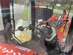 Kubota R070