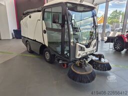 Johnston C200/201 - Sweeper - Like NEW!