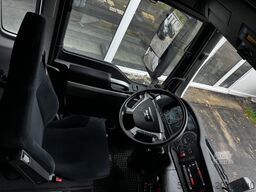 MAN TGX