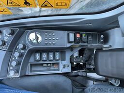 Hitachi ZX350 LCN-7 with 2 excavator buckets