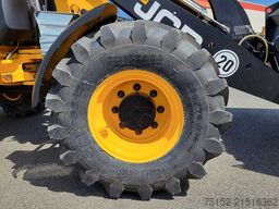 JCB 406 - NEU - inkl. Schaufel und Gabel