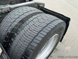 VOLVO FH 400 GLOBETROTTER XL TIRES 90% 2x TANK ORIGINA