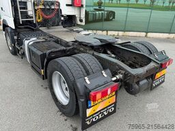 VOLVO FH 400 GLOBETROTTER XL TIRES 90% 2x TANK ORIGINA