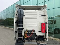 VOLVO FH 400 GLOBETROTTER XL TIRES 90% 2x TANK ORIGINA