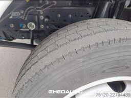 IVECO EUROCARG0 90 220 CON CELLA ISOTERMICA E SPONDA CARICATRICE