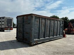 CONTAINER SCARRABILE USATO A CIELO APERTO CON GRU